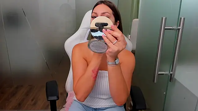 claraxjoyy online show from June 10, 5:18 am