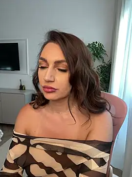 claraxjoyy online show from June 17, 4:30 pm