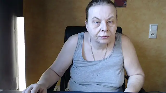 Sweet Phoenix online show from October 3, 6:10 am