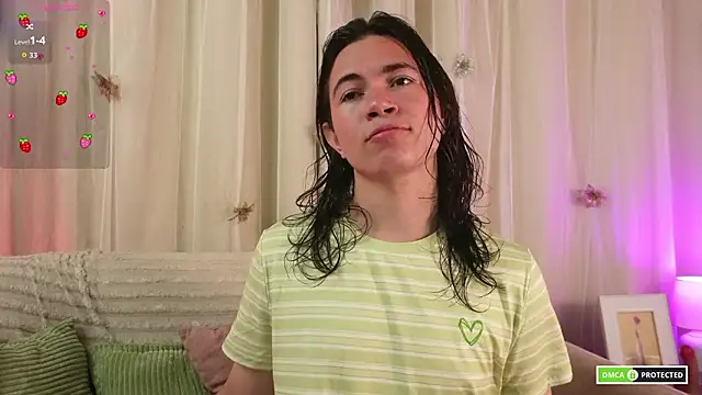 cute erelis  online show from February 8, 3:21 am