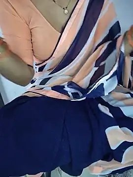 lovelygirl4567 online show from June 12, 5:50 am