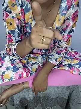 lovelygirl4567 online show from July 4, 2:34 pm