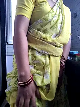 lovelygirl4567 online show from July 8, 3:44 am