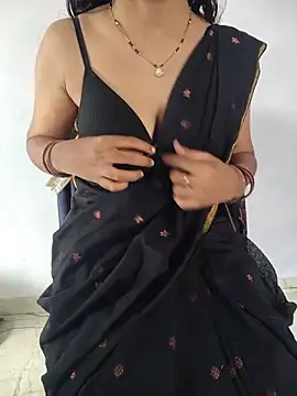 lovelygirl4567 online show from July 12, 3:30 am