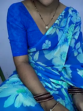 lovelygirl4567 online show from July 16, 3:40 pm