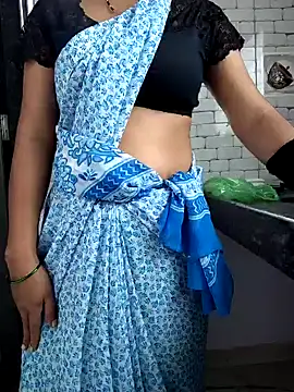 lovelygirl4567 online show from July 18, 2:38 am