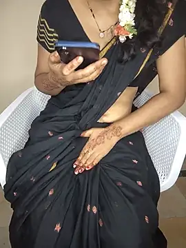 lovelygirl4567 online show from July 30, 4:28 pm