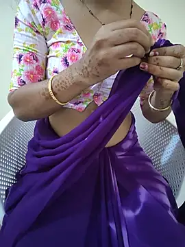 lovelygirl4567 online show from August 1, 4:56 am