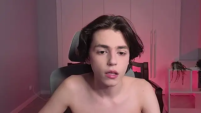 b0y fantasy online show from January 23, 9:07 pm