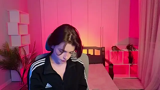 b0y fantasy online show from January 28, 6:28 pm