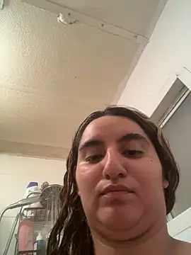 mamifresita online show from February 5, 7:57 am