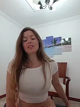 Snapshot of karina_warthon chatting on June 11, 5:33 pm karina warthon online show from June 11, 5:33 pm