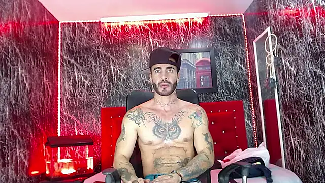 Lancelot Benwick online show from February 1, 8:58 pm