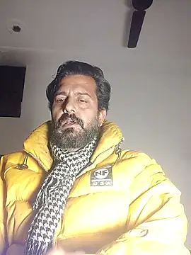 Snapshot of MAGNETICDADDY8 chatting on January 9, 10:22 pm MAGNETICDADDY8 online show from January 9, 10:22 pm