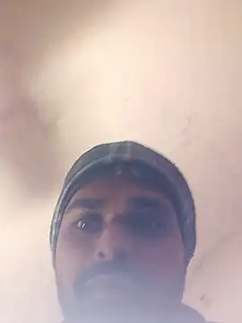 Snapshot of MAGNETICDADDY8 chatting on January 11, 12:15 am MAGNETICDADDY8 online show from January 11, 12:15 am