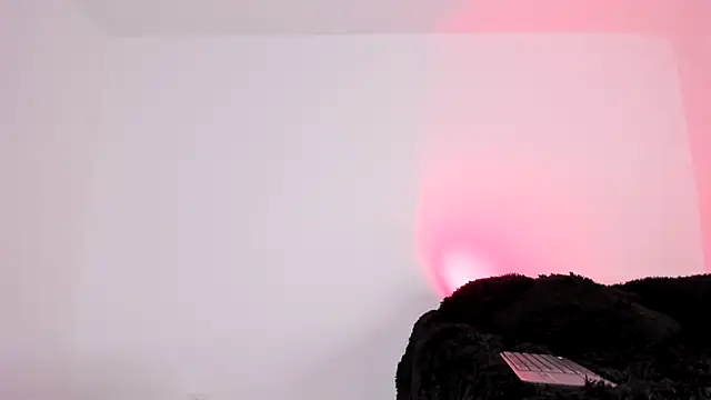 Laurensmith9 online show from March 14, 12:29 pm