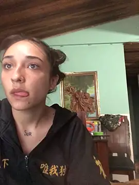 Snapshot of NickiYoung chatting on February 8, 11:13 pm NickiYoung online show from February 8, 11:13 pm