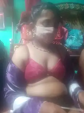 YourHotRandi online show from March 8, 6:12 pm