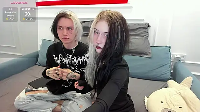 VeryRare TwinS online show from April 18, 1:09 am