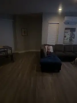 sunnyymonnay online show from March 14, 11:15 am