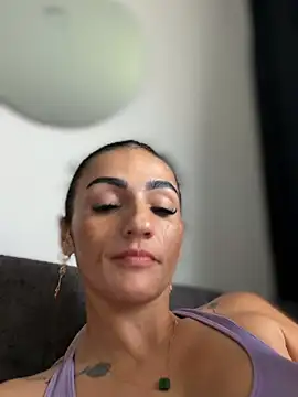 Snapshot of Samantha_bigboobs chatting on July 9, 1:26 pm Samantha bigboobs online show from July 9, 1:26 pm