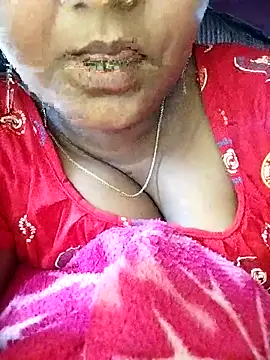 Snapshot of YERY_HOT chatting on February 24, 6:33 am YERY HOT online show from February 24, 6:33 am