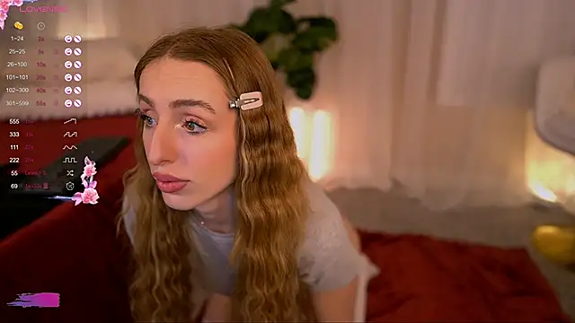 LunaBlossomX online show from February 26, 12:05 am