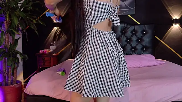 amabel zambrano online show from September 17, 11:45 am