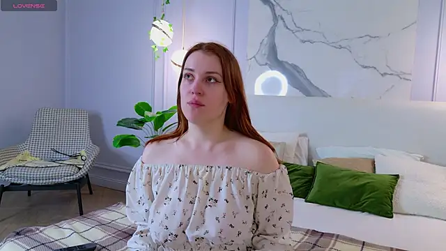 EllieGarson online show from June 1, 5:03 pm