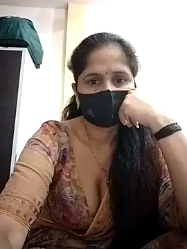 priyancyfun online show from April 15, 4:52 am