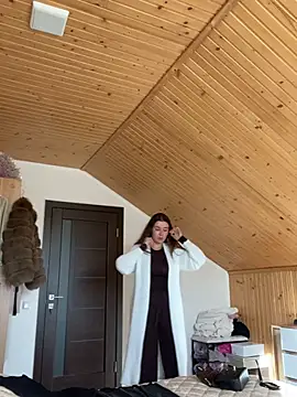 mewKate online show from March 15, 2:23 pm