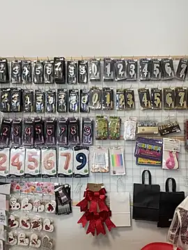 mewKate online show from April 18, 9:24 am