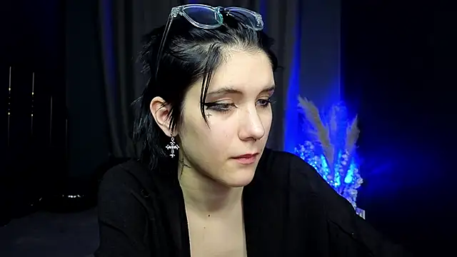 Hyeon Jin online show from March 4, 8:27 pm