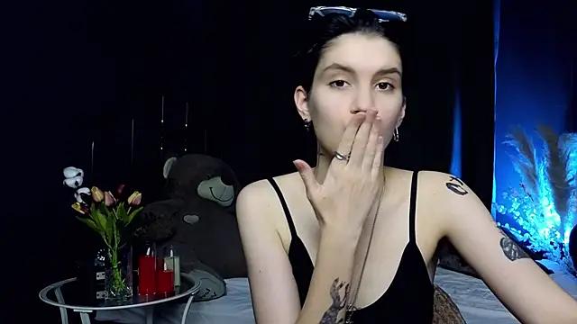 Hyeon Jin online show from March 20, 10:10 am