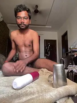 Snapshot of bottomssr chatting on March 12, 5:02 am bottomssr online show from March 12, 5:02 am