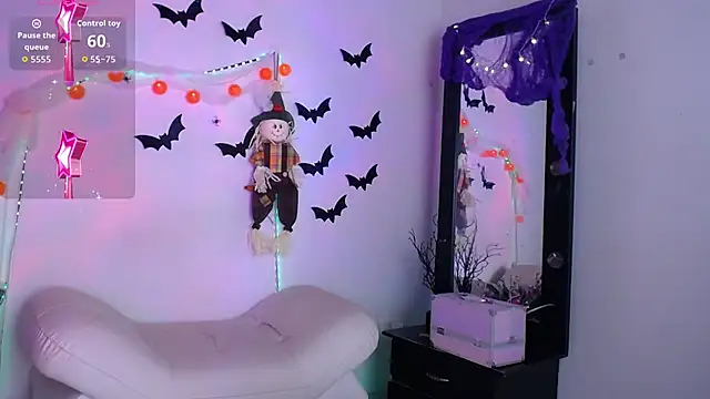 Yorkeidys1 online show from October 19, 2:45 am