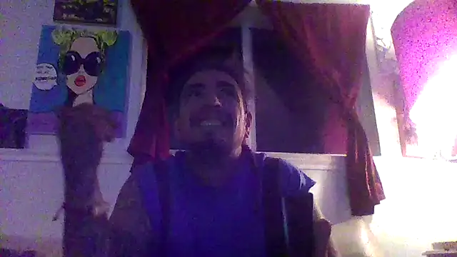 justthetip4209 online show from June 5, 5:58 am