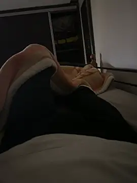 medami online show from January 10, 7:00 pm