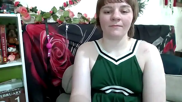 AverageRose online show from February 21, 6:42 pm