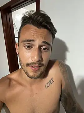 Snapshot of carvalhofelipe chatting on January 9, 9:26 pm carvalhofelipe online show from January 9, 9:26 pm