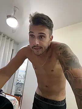 Snapshot of carvalhofelipe chatting on January 25, 10:50 pm carvalhofelipe online show from January 25, 10:50 pm