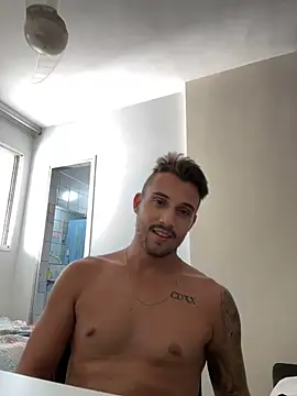 Snapshot of carvalhofelipe chatting on January 27, 6:09 pm carvalhofelipe online show from January 27, 6:09 pm