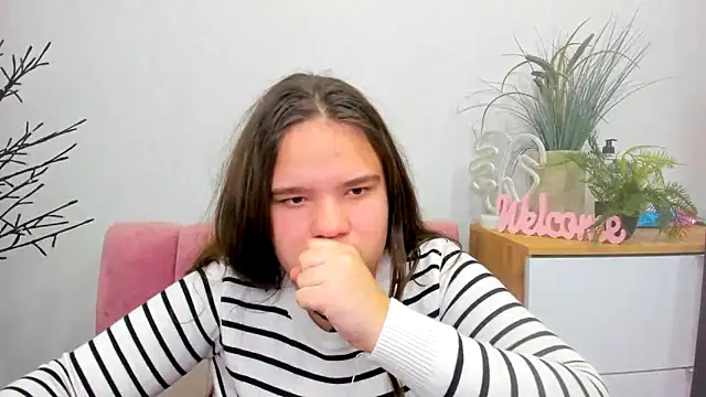 AdeleCruz online show from February 2, 4:22 pm