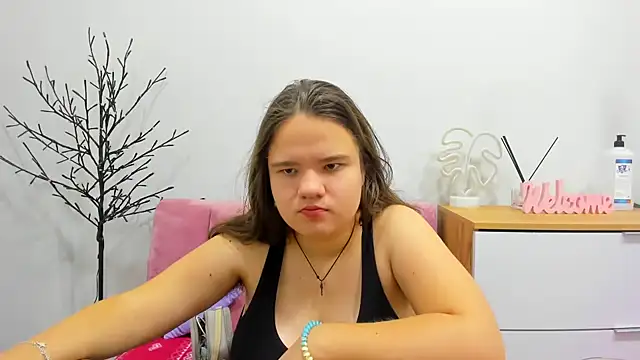 AdeleCruz online show from February 10, 1:11 pm