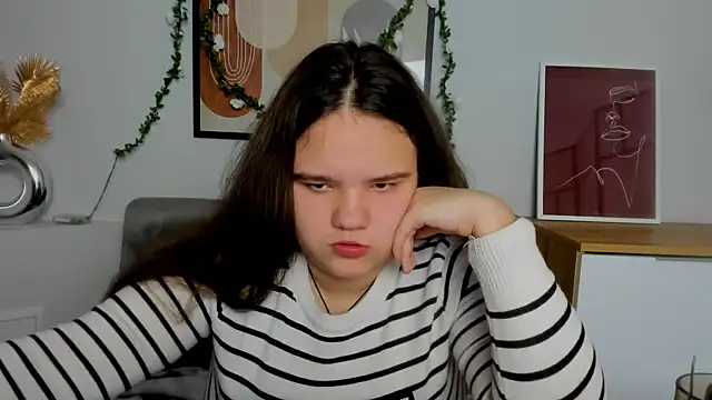 AdeleCruz online show from February 14, 4:31 pm