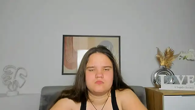 AdeleCruz online show from March 17, 1:39 pm