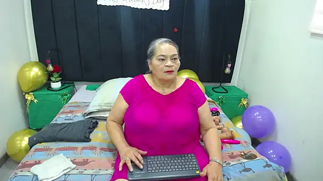 VickyBoobss online show from March 19, 7:29 pm