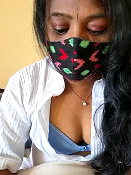 Snapshot of kanikasree chatting on May 2, 4:39 am kanikasree online show from May 2, 4:39 am
