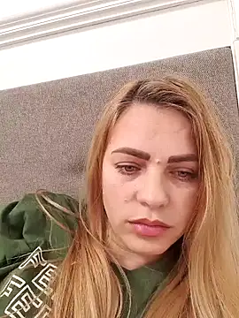 Snapshot of AnnaBell2025 chatting on January 14, 12:22 am AnnaBell2025 online show from January 14, 12:22 am