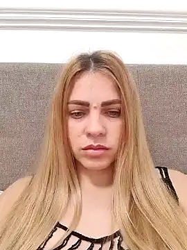 Snapshot of AnnaBell2025 chatting on January 15, 7:34 pm AnnaBell2025 online show from January 15, 7:34 pm